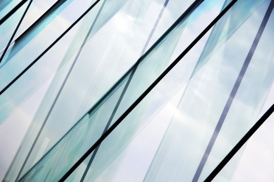 Ανθεκτικό στα υπεριώδη φώτα γυαλί με υψηλή διαπερατότητα για μακροχρόνια αντοχή